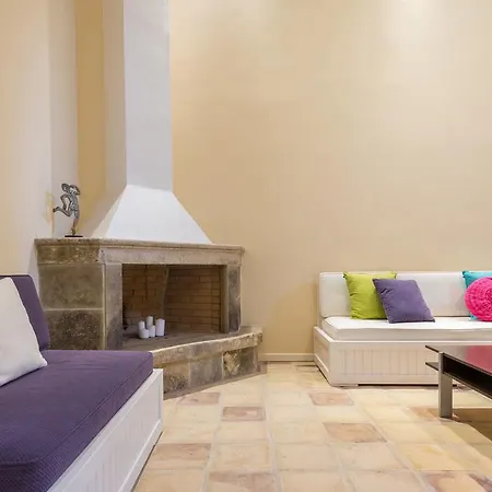 Oliva, In A Serene Location & Private Pool, By Zantewize Willa
