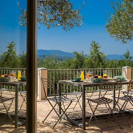 Villa Oliva, In A Serene Location & Private Pool, By Zantewize